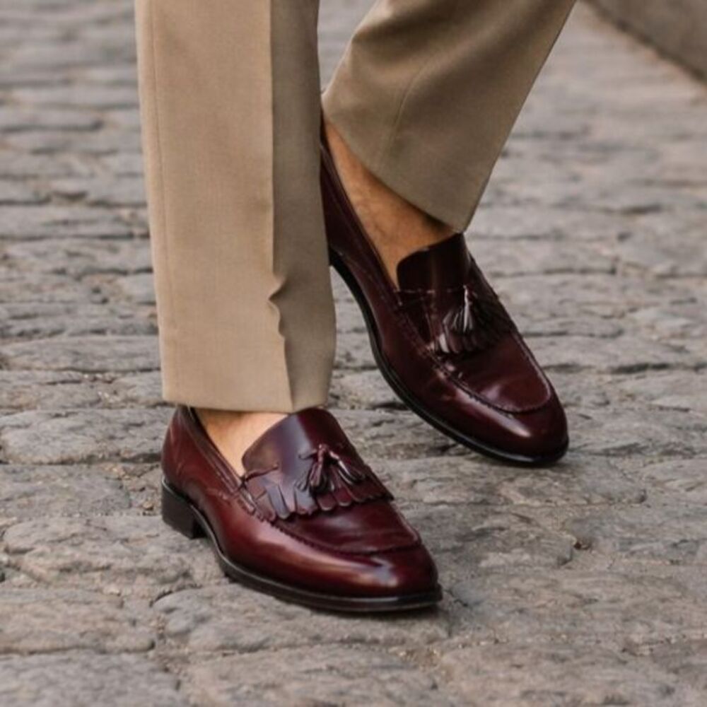 Salvatore Ferragamo Burgundy Leather Kiltie Tassel Slip On Loafers  Mens Size 11